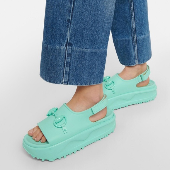 $750 New in Box Gucci Made in Italy Green Horsebit Rubber Platform Sandals sz 6 - Picture 1 of 15